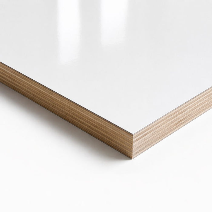 White Melamine plywood 4x8 panel with exposed multi-ply plywood core